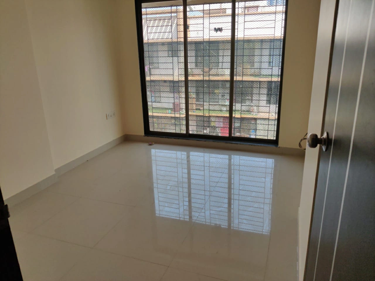 2 BHK Flat for Rent in Sethia green view, Goregaon West